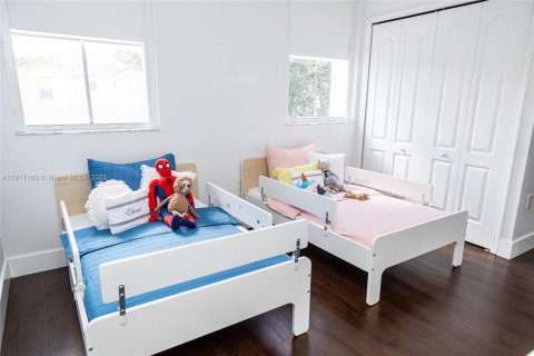 Adosado en venta en Doral, Florida, 4 dormitorios, 211.54 m2 № 1974861 - foto 30