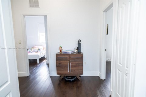 Adosado en venta en Doral, Florida, 4 dormitorios, 211.54 m2 № 1974861 - foto 23