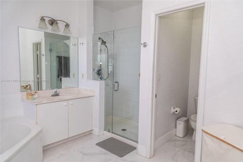 Adosado en venta en Doral, Florida, 4 dormitorios, 211.54 m2 № 1974861 - foto 27