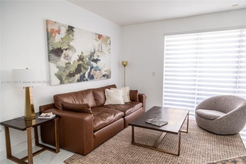 Adosado en venta en Doral, Florida, 4 dormitorios, 211.54 m2 № 1974861 - foto 8