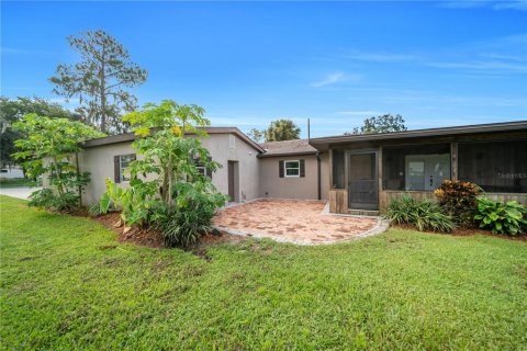 House in Haines City, Florida 2 bedrooms, 127.09 sq.m. № 1913200 - photo 8