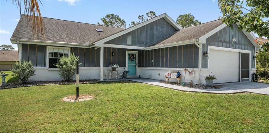 Villa ou maison à Palm Coast, Floride 3 chambres, 159.61 m2 № 2130109