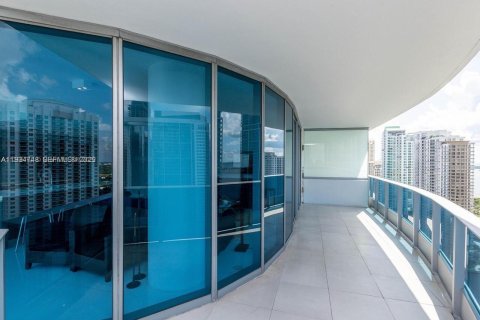 Condominio en alquiler en Miami, Florida, 2 dormitorios, 142.98 m2 № 1992938 - foto 20