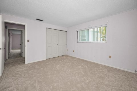 House in Pinellas Park, Florida 2 bedrooms, 117.06 sq.m. № 1760520 - photo 23