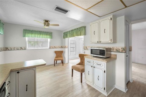 House in Pinellas Park, Florida 2 bedrooms, 117.06 sq.m. № 1760520 - photo 13