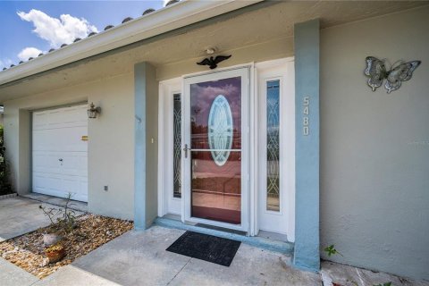 House in Pinellas Park, Florida 2 bedrooms, 117.06 sq.m. № 1760520 - photo 3