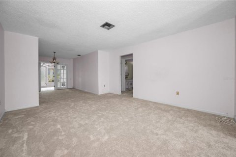 House in Pinellas Park, Florida 2 bedrooms, 117.06 sq.m. № 1760520 - photo 7