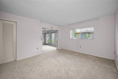 House in Pinellas Park, Florida 2 bedrooms, 117.06 sq.m. № 1760520 - photo 18