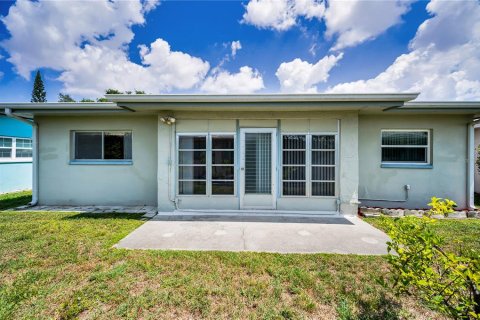 House in Pinellas Park, Florida 2 bedrooms, 117.06 sq.m. № 1760520 - photo 29