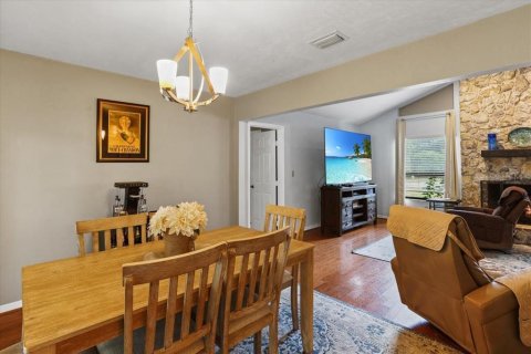 House in Gainesville, Florida 3 bedrooms, 138.33 sq.m. № 1759238 - photo 11