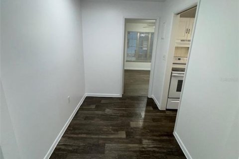 Apartamento en alquiler en Ocala, Florida, 1 dormitorio, 72 m2 № 1720775 - foto 5