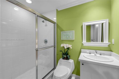 Condominio en venta en Bal Harbour, Florida, 4 dormitorios, 271.09 m2 № 2035563 - foto 15