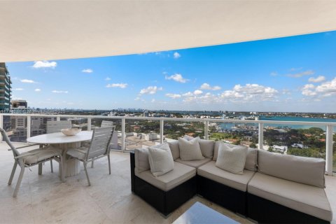 Condominio en venta en Bal Harbour, Florida, 4 dormitorios, 271.09 m2 № 2035563 - foto 20