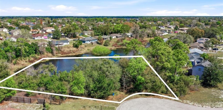 Terreno en Deltona, Florida № 2167116