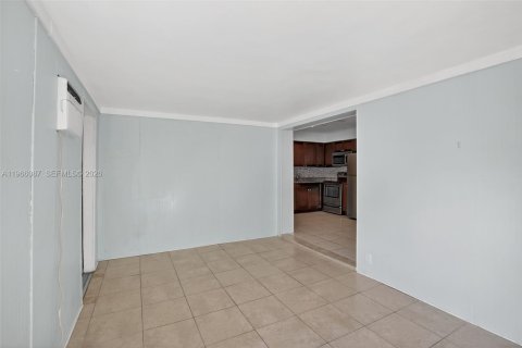 Купить виллу или дом в Купер-Сити, Флорида 2 спальни, 92.07м2, № 2027888 - фото 20