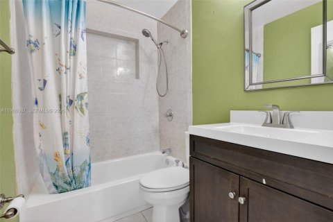 Купить виллу или дом в Купер-Сити, Флорида 2 спальни, 92.07м2, № 2027888 - фото 26