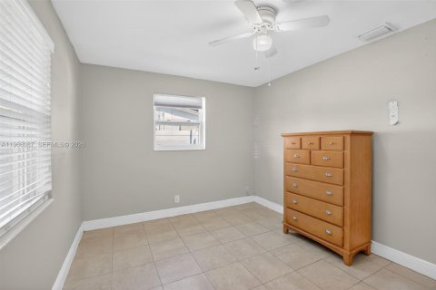 Купить виллу или дом в Купер-Сити, Флорида 2 спальни, 92.07м2, № 2027888 - фото 23