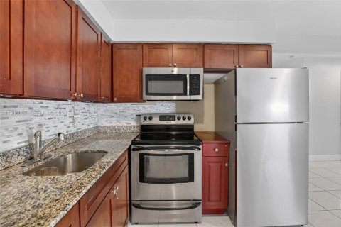 Купить виллу или дом в Купер-Сити, Флорида 2 спальни, 92.07м2, № 2027888 - фото 9