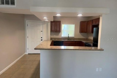 Copropriété à louer à Tampa, Floride: 2 chambres, 83.8 m2 № 2225176 - photo 4