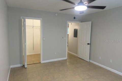Copropriété à louer à Tampa, Floride: 2 chambres, 83.8 m2 № 2225176 - photo 9
