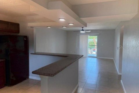 Copropriété à louer à Tampa, Floride: 2 chambres, 83.8 m2 № 2225176 - photo 3