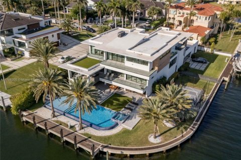 Villa ou maison à vendre à Coral Gables, Floride: 7 chambres, 650.97 m2 № 1865089 - photo 13