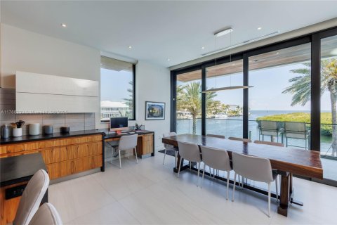 Villa ou maison à vendre à Coral Gables, Floride: 7 chambres, 650.97 m2 № 1865089 - photo 26