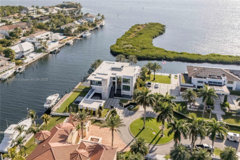 Villa ou maison à vendre à Coral Gables, Floride: 7 chambres, 650.97 m2 № 1865089 - photo 6