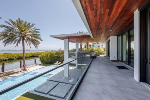 Villa ou maison à vendre à Coral Gables, Floride: 7 chambres, 650.97 m2 № 1865089 - photo 17