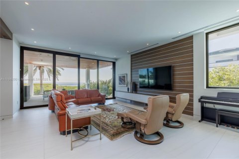 Villa ou maison à vendre à Coral Gables, Floride: 7 chambres, 650.97 m2 № 1865089 - photo 24
