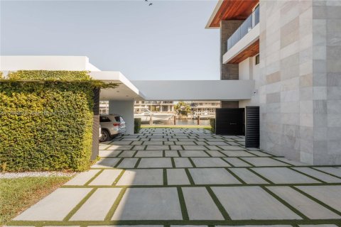 Villa ou maison à vendre à Coral Gables, Floride: 7 chambres, 650.97 m2 № 1865089 - photo 9