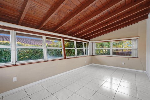 Villa ou maison à vendre à Miami, Floride: 3 chambres, 127.74 m2 № 2025549 - photo 12