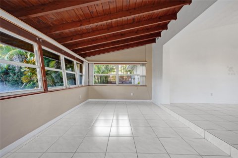 Villa ou maison à vendre à Miami, Floride: 3 chambres, 127.74 m2 № 2025549 - photo 11