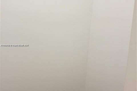 Condo in Weston, Florida, 2 bedrooms № 1951967 - photo 6