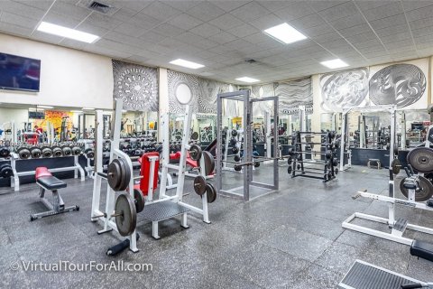 Condo in Weston, Florida, 2 bedrooms № 1951967 - photo 14