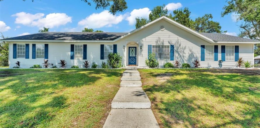 House in Lakeland, Florida 3 bedrooms, 204.38 sq.m. № 1854069