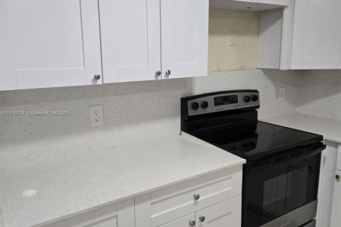 Copropriété à vendre à Hialeah, Floride: 2 chambres, 82.22 m2 № 2029039 - photo 10