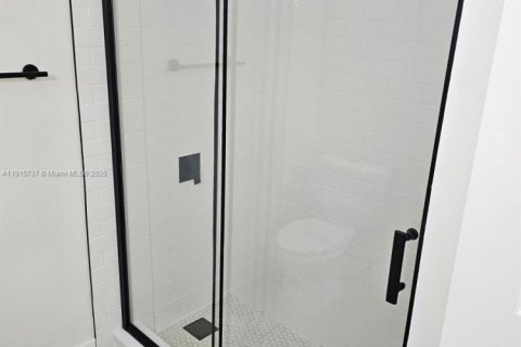 Copropriété à vendre à Hialeah, Floride: 2 chambres, 82.22 m2 № 2029039 - photo 7