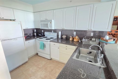 Copropriété à vendre à Hollywood, Floride: 44.78 m2 № 2012180 - photo 2