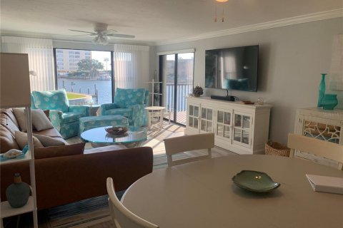 Condominio en alquiler en Sarasota, Florida, 2 dormitorios, 116.22 m2 № 1319785 - foto 5