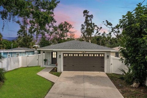 Casa en venta en Sarasota, Florida, 3 dormitorios, 116.13 m2 № 1911637 - foto 2