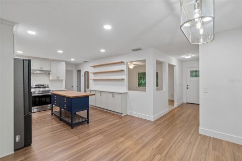 Villa ou maison à vendre à Tampa, Floride: 4 chambres, 163.04 m2 № 2258797 - photo 7