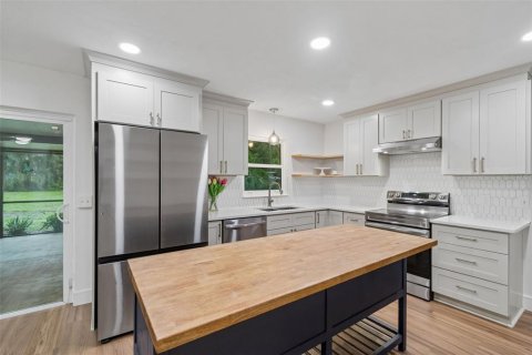 Villa ou maison à vendre à Tampa, Floride: 4 chambres, 163.04 m2 № 2258797 - photo 10