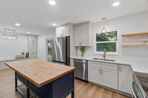 Villa ou maison à vendre à Tampa, Floride: 4 chambres, 163.04 m2 № 2258797 - photo 12