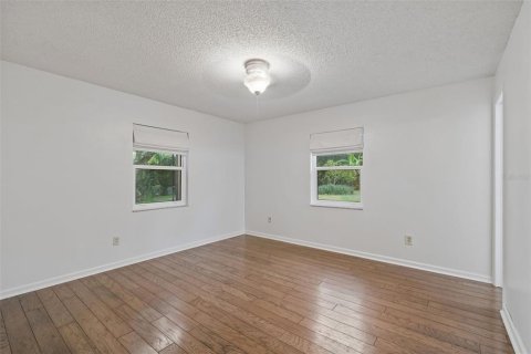 Villa ou maison à vendre à Tampa, Floride: 4 chambres, 163.04 m2 № 2258797 - photo 28