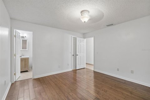Villa ou maison à vendre à Tampa, Floride: 4 chambres, 163.04 m2 № 2258797 - photo 29