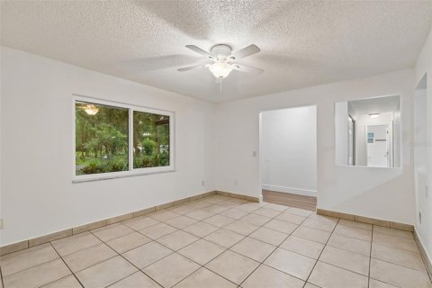 Villa ou maison à vendre à Tampa, Floride: 4 chambres, 163.04 m2 № 2258797 - photo 23