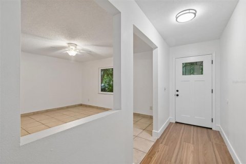 Villa ou maison à vendre à Tampa, Floride: 4 chambres, 163.04 m2 № 2258797 - photo 21