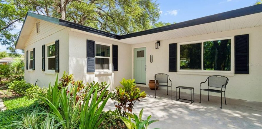 Villa ou maison à Tampa, Floride 4 chambres, 163.04 m2 № 2258797