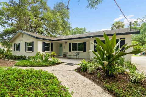 Villa ou maison à vendre à Tampa, Floride: 4 chambres, 163.04 m2 № 2258797 - photo 2